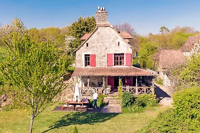 Gemütliches Cottage in Aquitanien mit Kamin