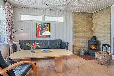 4 osob apartament w Aakirkeby-By Traum