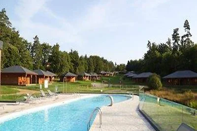 Ländliches Chalet mit Seeblick in Limousin.