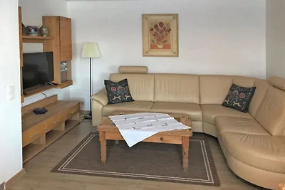 Wohnung in Ellar mit Garten