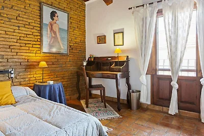 Hübsches Ferienhaus in Deltebre mit Garten