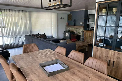 Jacuzzi Retreat, Ardenne