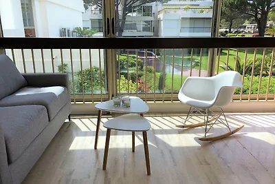 Modernes Appartement mit Schwimmbad
