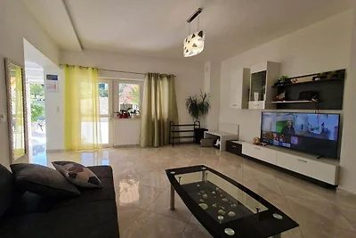 Luxury apartment Ani - Three Bedroom Apartmen...