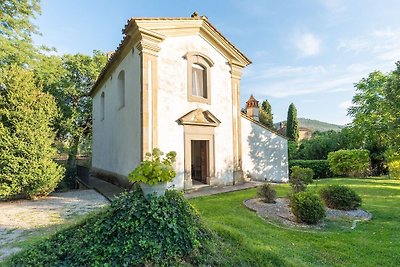 Beautiful Villa near Cortona with Private Swi...