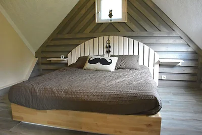 Hut in het bos, comfortabel, mooie overdekt...