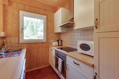 Modernes freistehendes Holzchalet mit Sauna n...