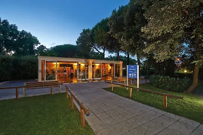Belvilla di OYO Baia Domizia Villaggio Campin...