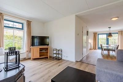 Villa in landhuisstijl met afwasmachine 2km v...