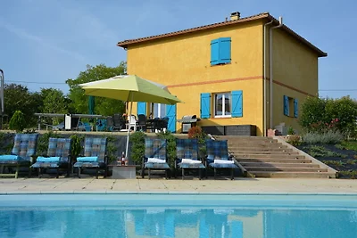Villa a Piquecos con piscina