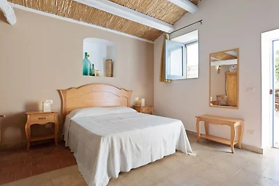 Casale rustico a Noto con piscina