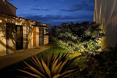 Villa moderna con piscina privata a Malaucèn