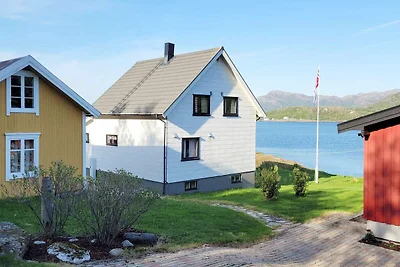 6 Personen Ferienhaus in Sandhornøy
