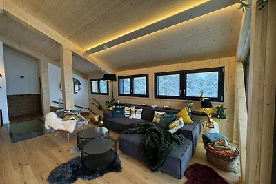 Superior Chalet with Sauna & Hot Tub