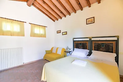 Zentrales Ferienhaus mit Pool