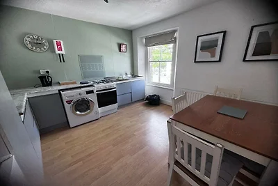 SEASIDE Apartment Two Bed Room Apartment (4...