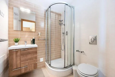 Wohnung in Burgau mit Pool und Balkonen