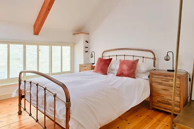 Ferienhaus im Dorf mit Meerblick