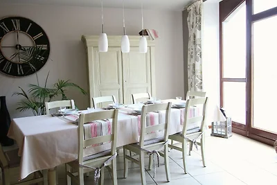 Traumhaftes Ferienhaus in Jehonville mit...