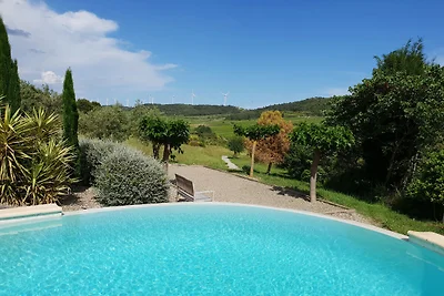 Graziosa villa con piscina a...