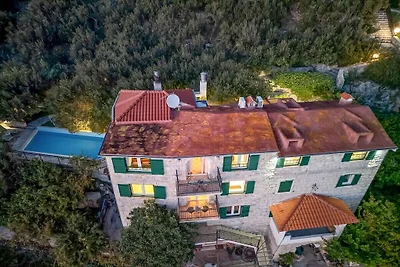 Villa in Makarska mit Schwimmbecken