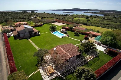 Villa Sunny Flowers