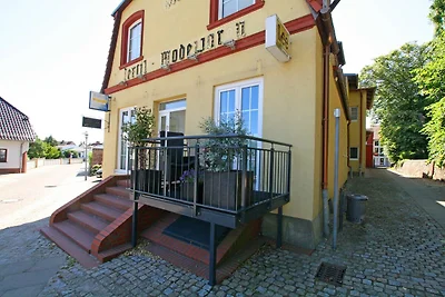 Einladende Ferienwohnung in Wiek mit Garten