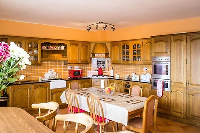 Haus in Clifden mit Meer- und Bergblick