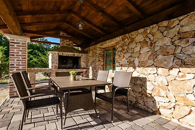 Villa a Kras con piscina