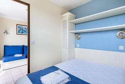 Apartment Navy Blue Residence