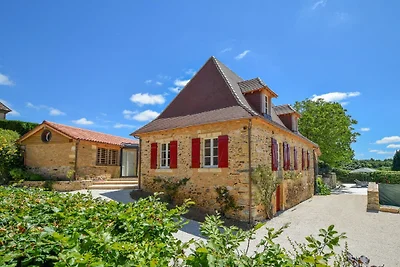 Spaziosa casa ristrutturata a Périgourdine