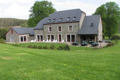 Casa vacanze a Tenneville con piscina coperta