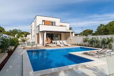 Villa in Svetvincenat mit Schwimmbecken