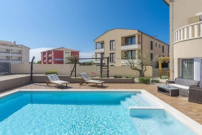 Villa in Premantur met zwembad