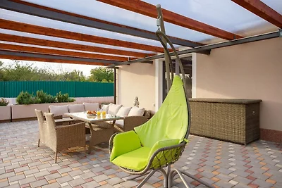 Casa vacanze a Neoric con piscina riscaldata