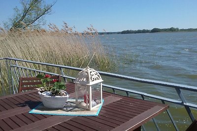 Ferienhaus mit Bootssteg in Sternberg