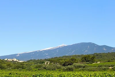 Wohnung in Malaucטne mit Garten