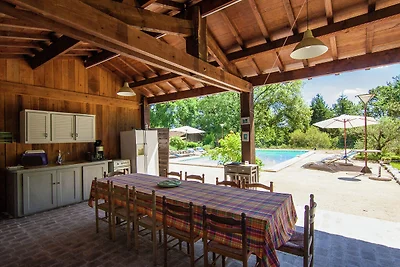 Gemütliches Haus in Bourgnac mit Pool