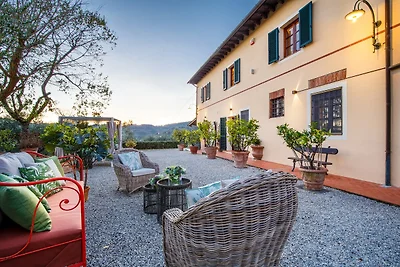Villa in der Toskana nahe Lucca mit Pool