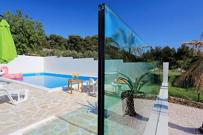 Appartamento moderno a Bibinje con piscina
