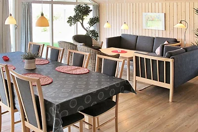 8 Personen Ferienhaus in Væggerløse-By Traum