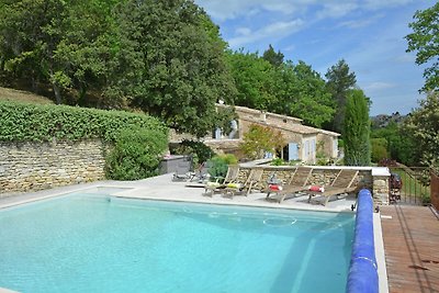 Stenen villa in de Provence met uitzicht op h...