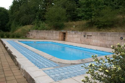 Modernes Ferienhaus mit eigenem Swimmingpool ...