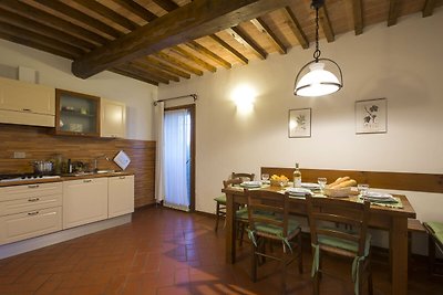 Lovely Farmhouse in Castelfiorentino with...
