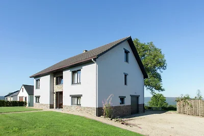 Villa mit privatem Garten in Rendeux