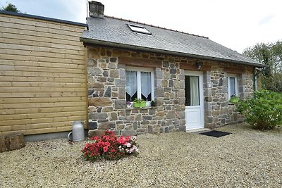 Bretons stenen huis in Saint-Gilles-les-Bois