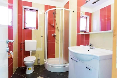 Appartamento con vista sulla piscina a...