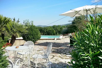 Villa in Sasso Pisano mit Garten