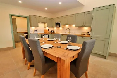 Scheune in Cotswolds mit Whirlpool & Aussicht