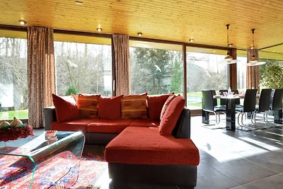 Luxusvilla mit Swimmingpool